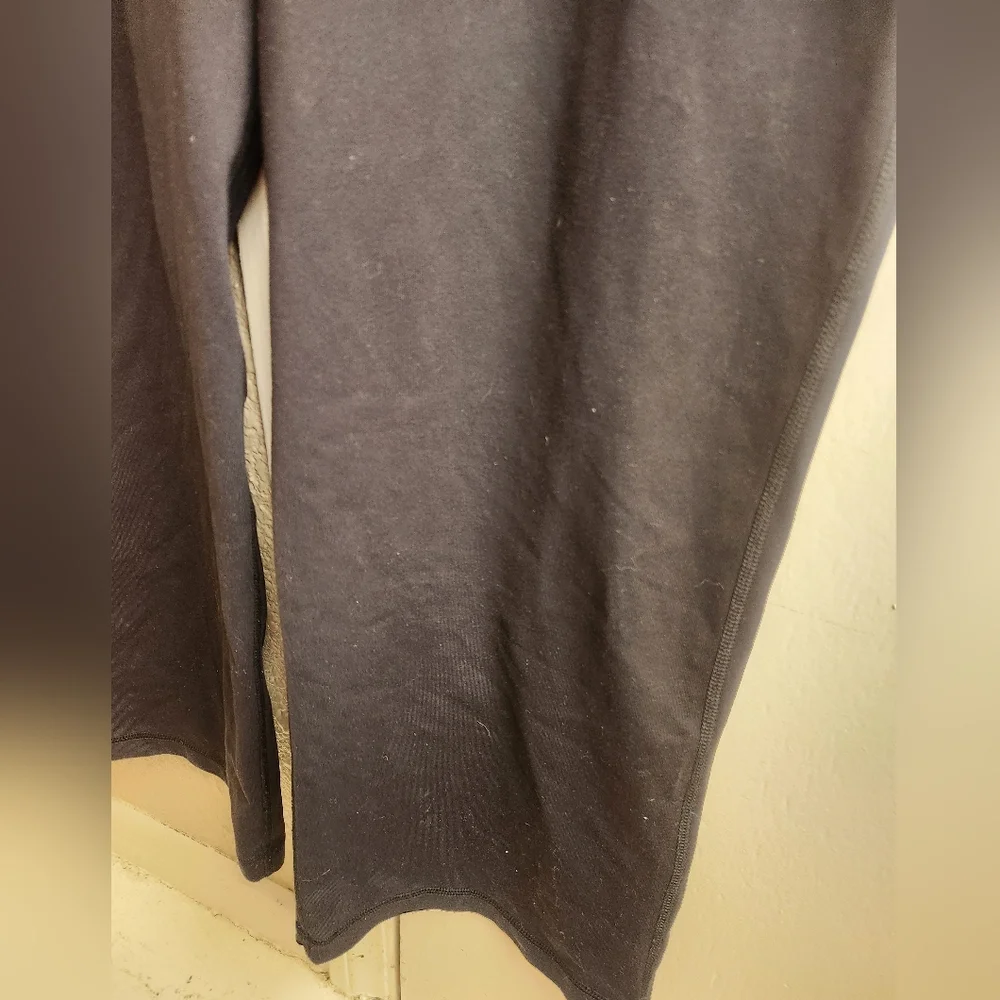 Lululemon- Wide Leg Crop Pant - Picture 4 of 6